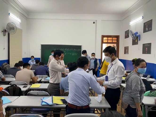 Lớp học APTIS thực chiến – luyện đề thi thật trong điều kiện sát thực tế.