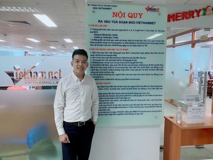 Anh Cù Chí Hùng tại tòa soạn Vietnamnet.