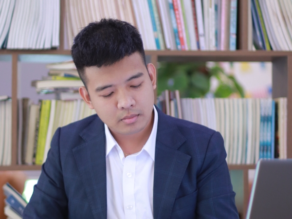 Kinh Nghiệm Tự Học APTIS Hiệu Quả – Bí Quyết Từ Người Thi Đỗ